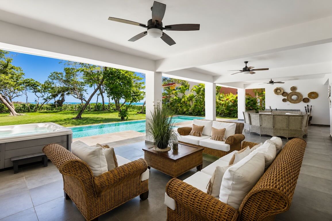 Villa de Lujo Frente al Mar en Venta en Cabarete