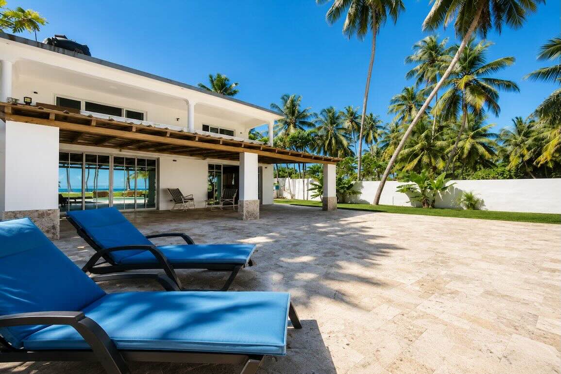 3-Bedroom Beachfront Villa in Las Canas for Sale photo 4