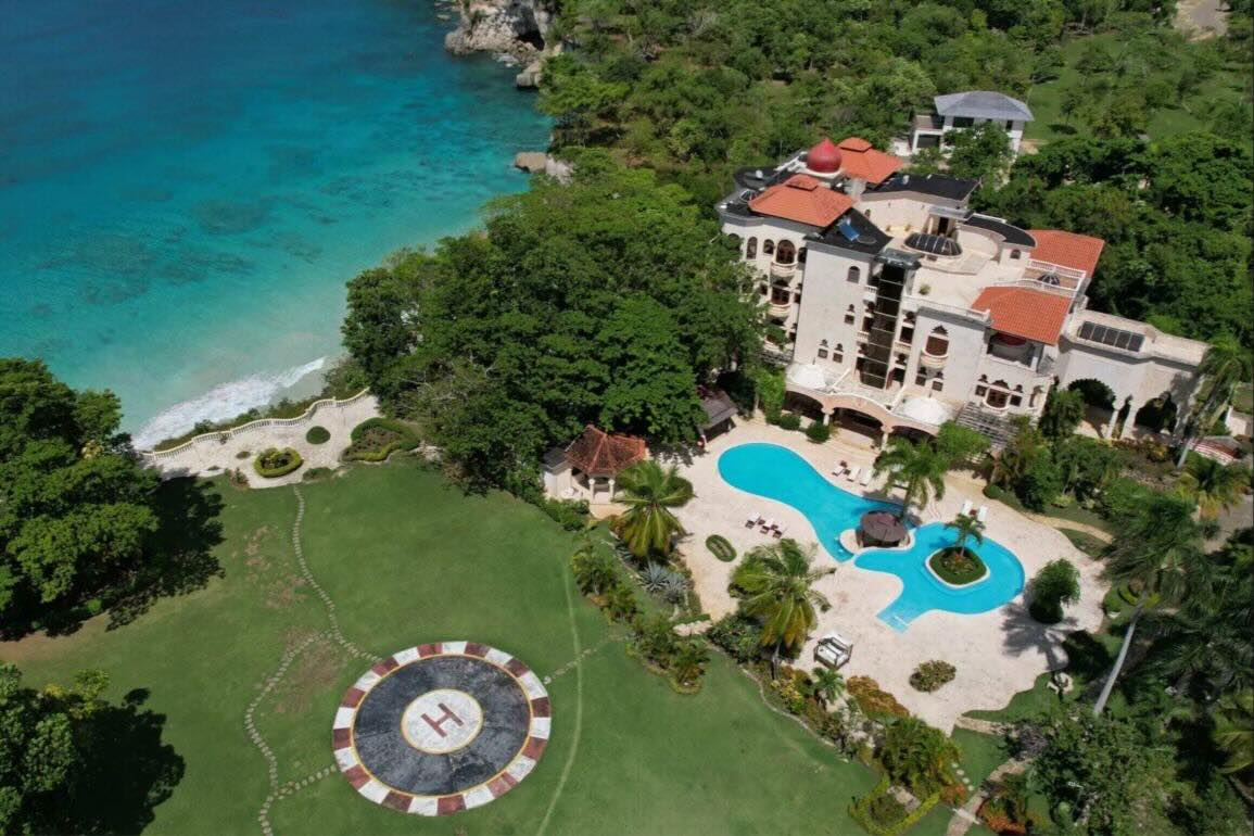 Oceanfront Palace for Sale in Rio San Juan | Balaji Palace — Photo 8