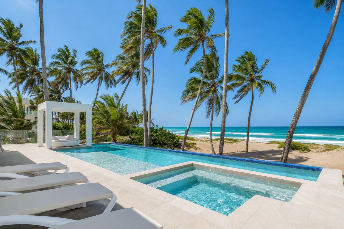 Oceanfront 5-Bedroom Luxury Villa for Sale in Cabarete — Pool