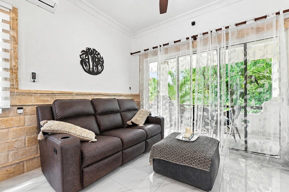 Apartamento renovado de 2 habitaciones en venta en Perla Marina — Foto 5