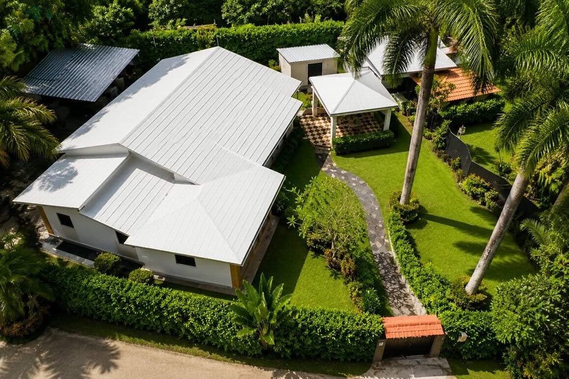 Villa de 4 Dormitorios con Dos Estudios en La Mulata II, Sosua — Foto 4
