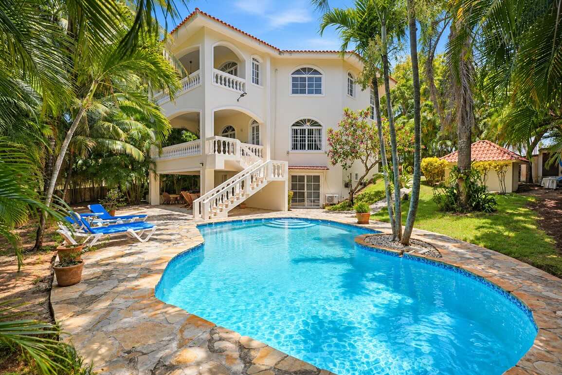 Villa de 4 Dormitorios en Venta en Playa Laguna, Sosúa con Piscina — Foto 7
