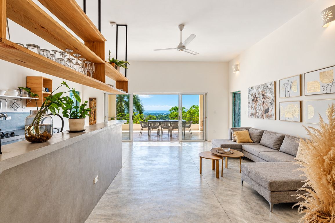 Villa de 4 Habitaciones en Venta en Río San Juan con Piscina Infinita — Foto 4