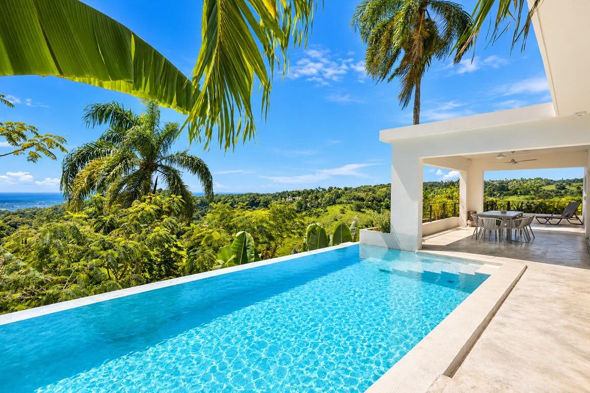 Villa de 4 Habitaciones en Venta en Río San Juan con Piscina Infinita — Foto 9