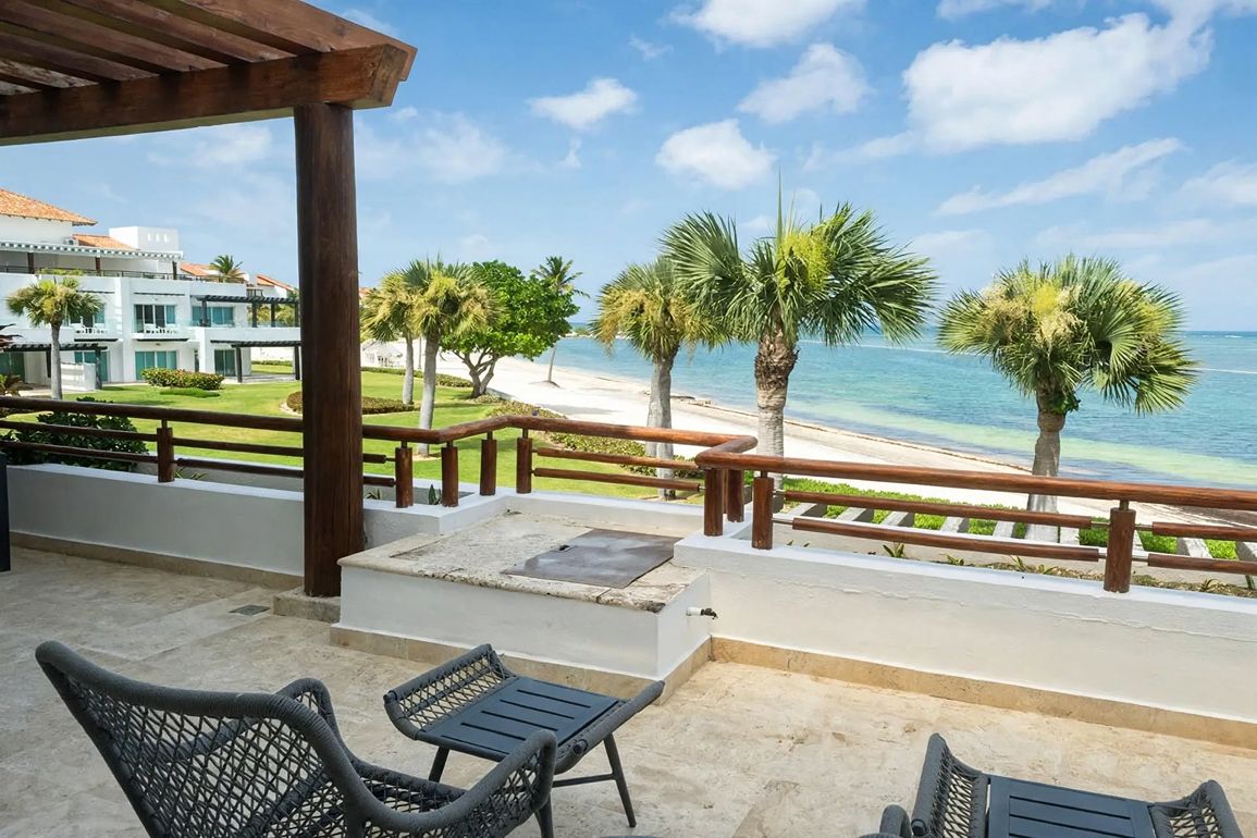 Beachfront 2-Bedroom Apartment for Sale in Punta Palmera, Cap Cana — Photo 12