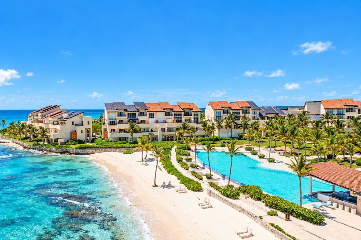 3-Bedroom Oceanfront Penthouse for Sale in Sotogrande, Cap Cana — Photo 5