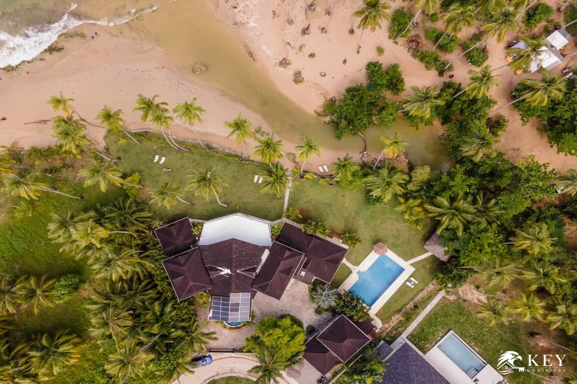 Villa Frente al Mar en Venta en Playa Coson Las Terrenas
