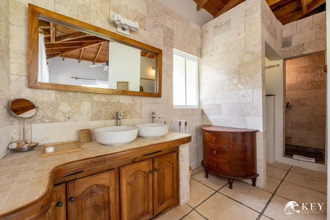 Villa Frente al Mar en Venta en Playa Coson Las Terrenas