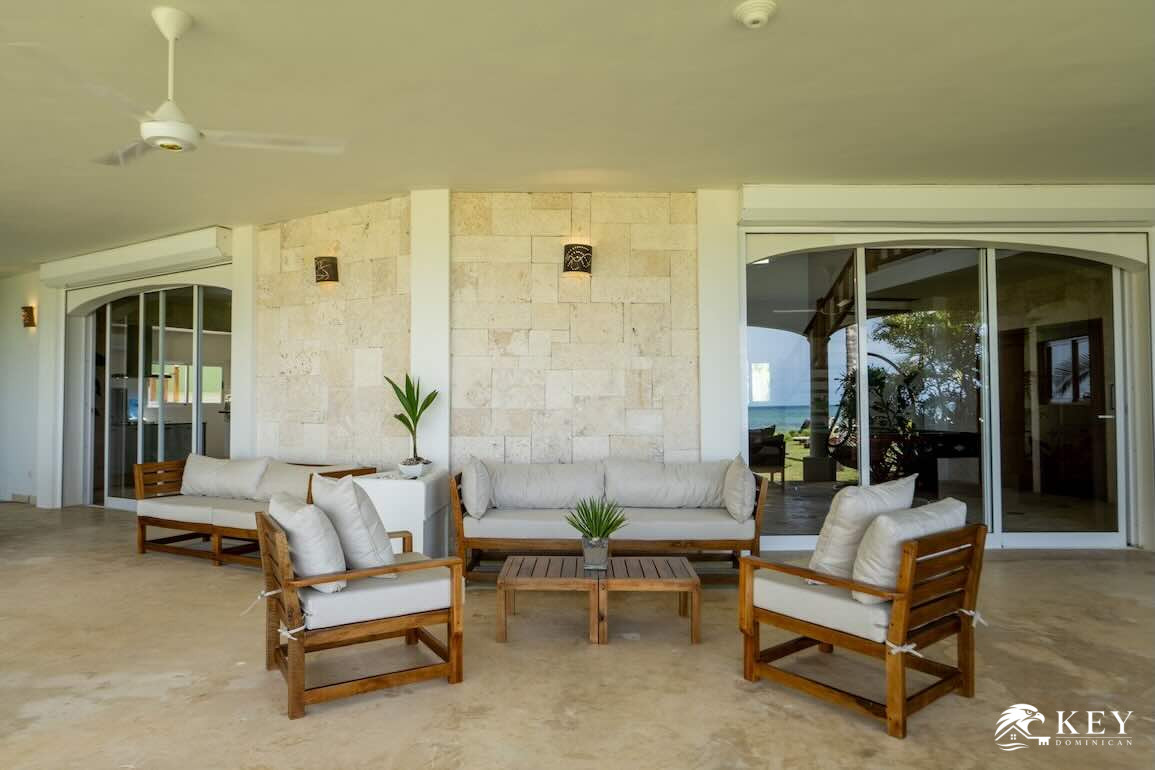 Villa Frente al Mar en Venta en Playa Coson Las Terrenas