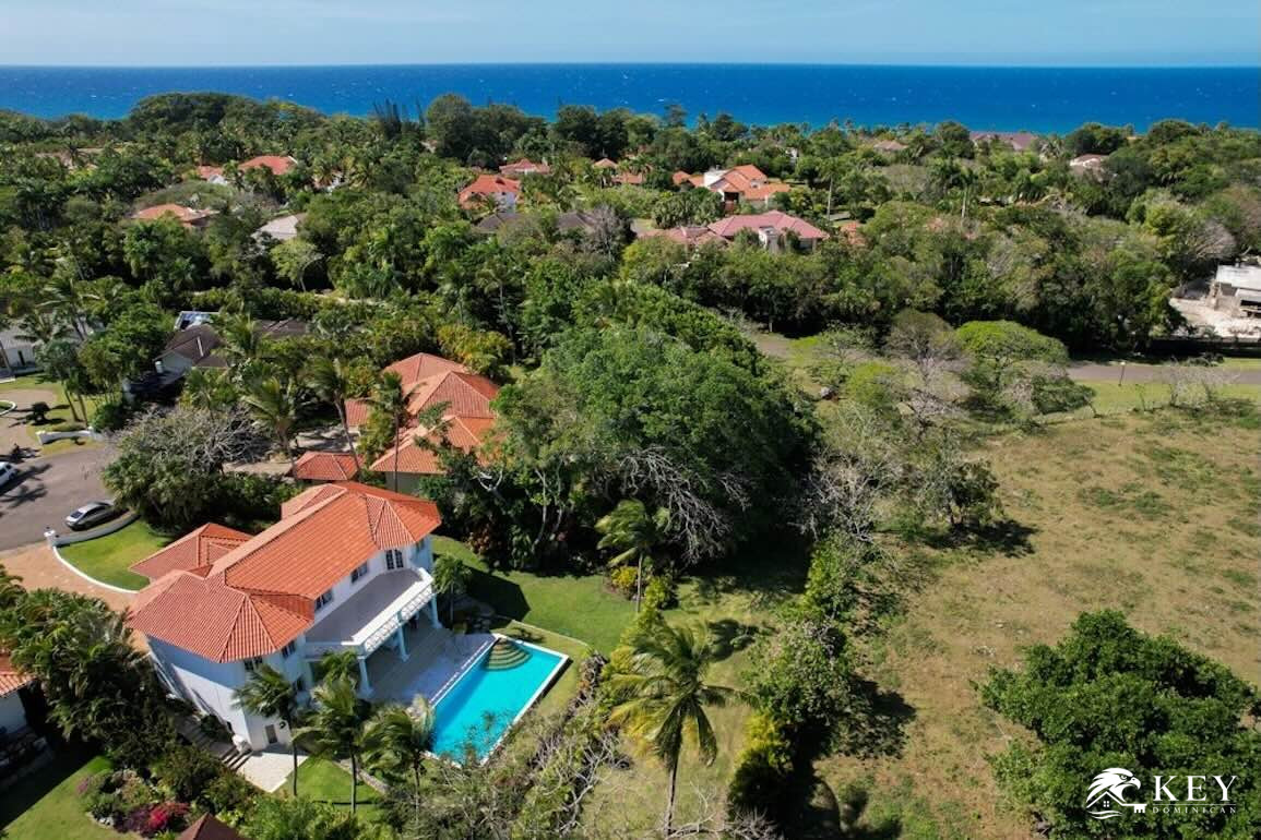 4-Bed Villa for Sale in Sea Horse Ranch Cabarete — Pool