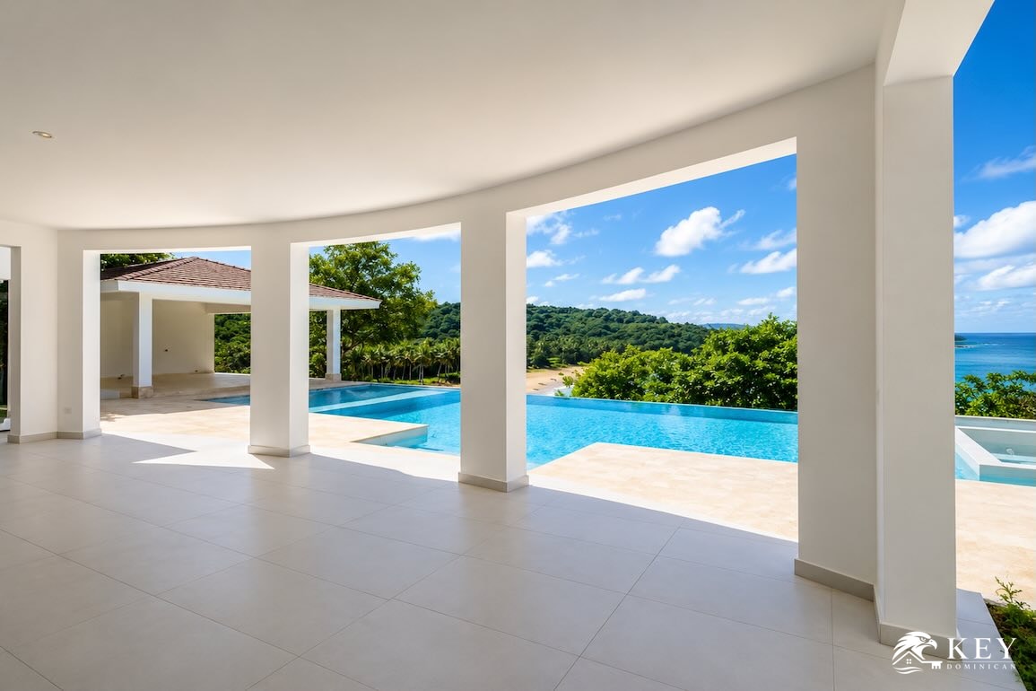 Cap El Limón, Samaná — 7-Bedroom Oceanfront Mansion for Sale — Photo 6