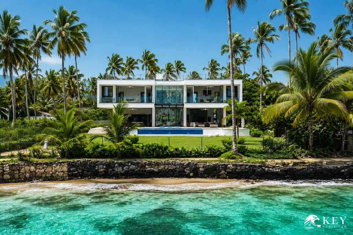 Cap Bonita, Las Terrenas — 8-Bedroom Oceanfront Villa for Sale — Photo 1