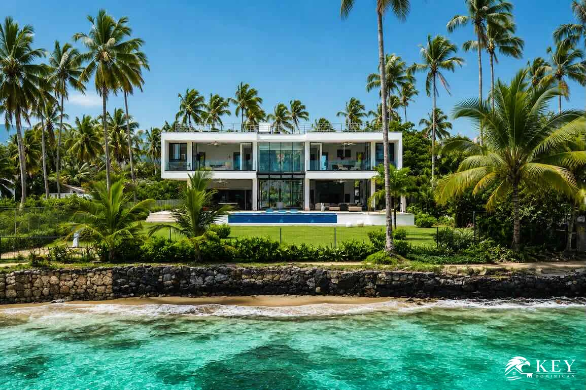 Cap Bonita, Las Terrenas — 8-Bedroom Oceanfront Villa for Sale — Photo 1