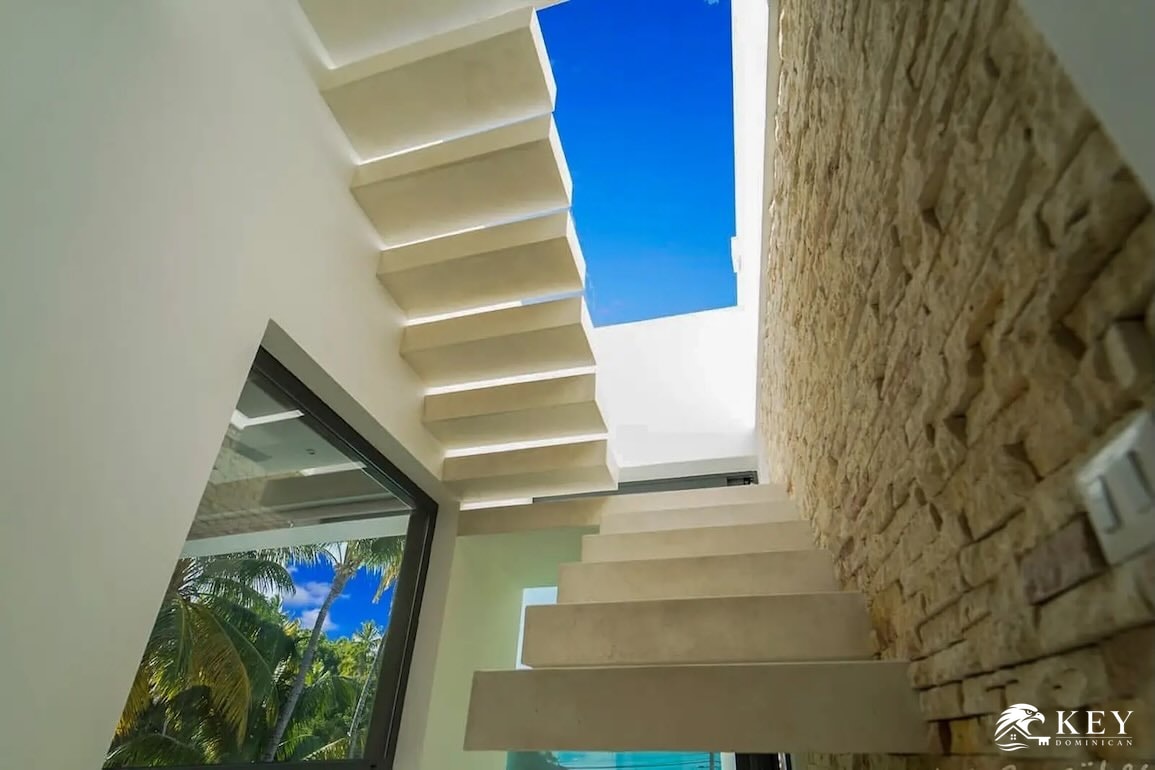 Playa Las Ballenas, Las Terrenas — 5-Bedroom Beachfront Villa for Sale — Photo 15