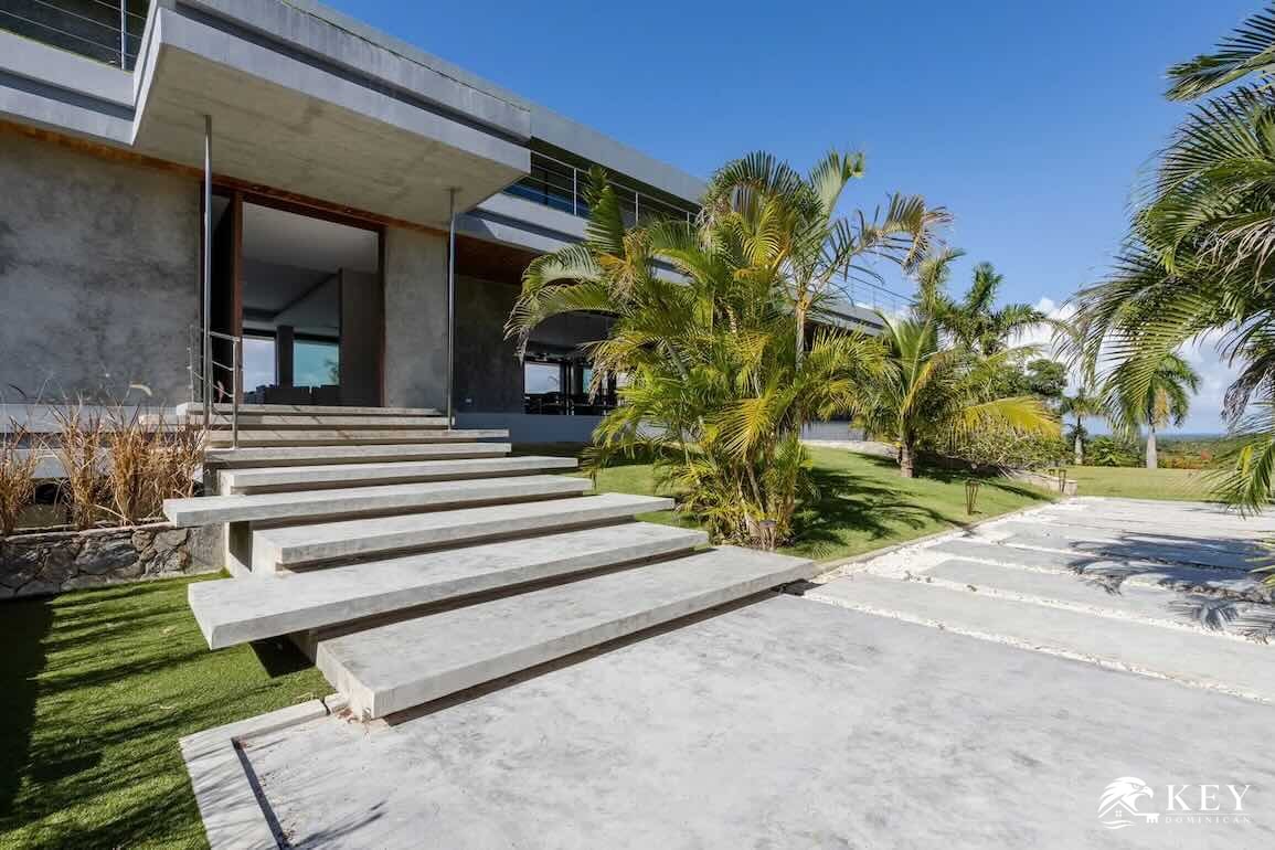Playa Cosón, Las Terrenas — 7-Bedroom Ocean-View Villa for Sale — Photo 12