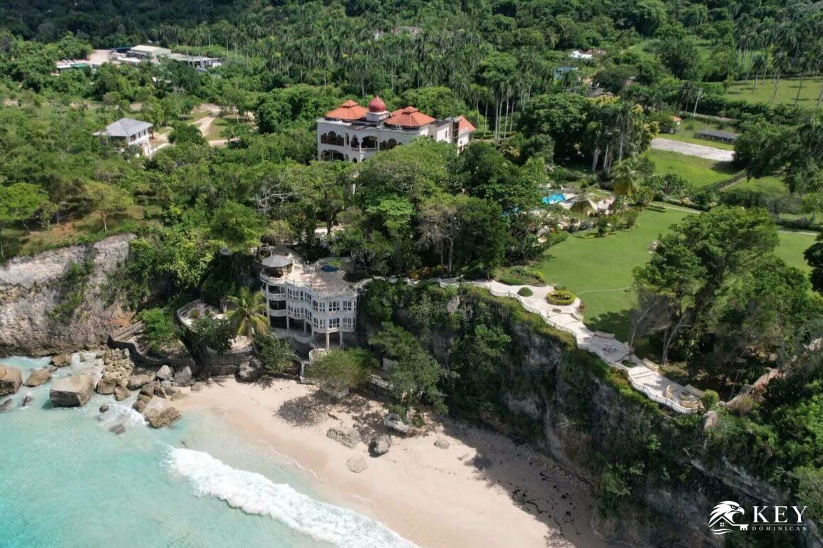 Oceanfront Palace for Sale in Rio San Juan | Balaji Palace — Photo 7