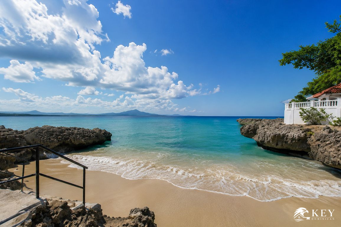 Condo de 3 Dormitorios en Venta en Playa Chiquita Sosúa — Foto 1