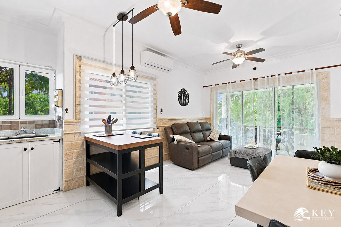 Apartamento renovado de 2 habitaciones en venta en Perla Marina — Foto 7
