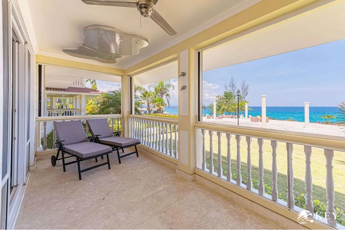 Oceanfront 2-Bedroom Apartment for Sale in Sosúa — Photo 10