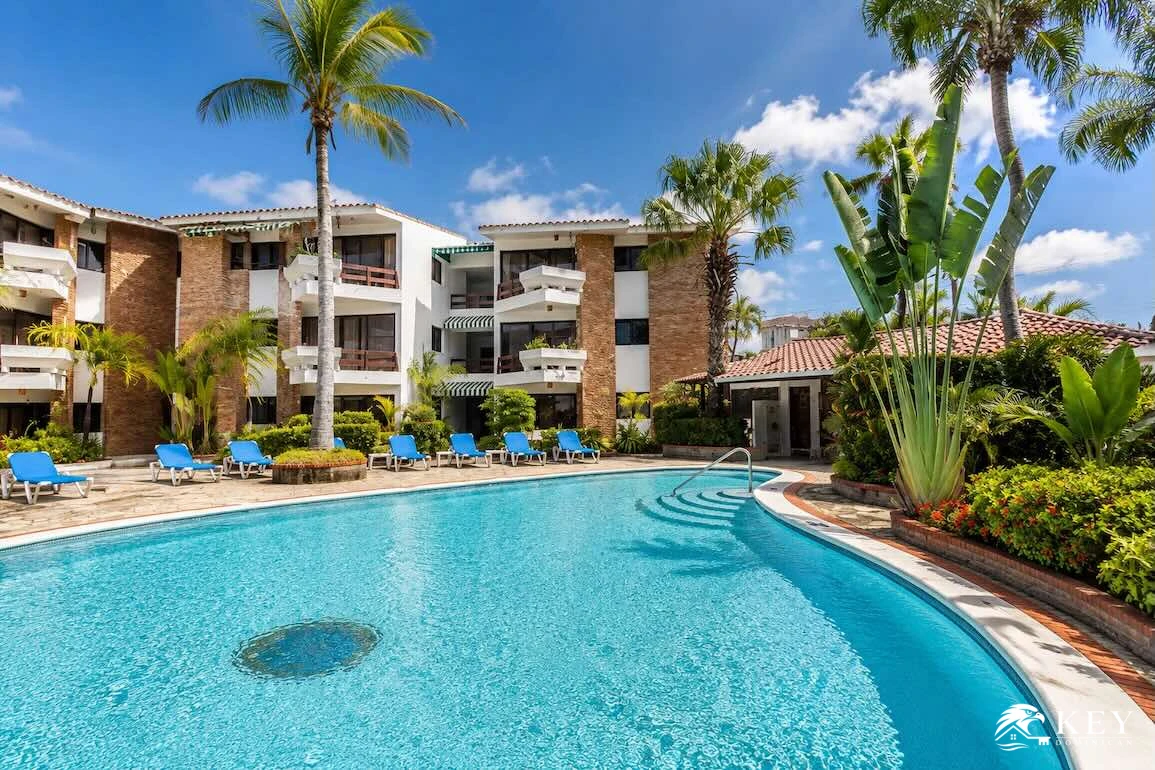 Apartamento Renovado de 1 Habitación en Club Residencial Sosúa — Piscina