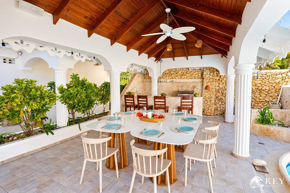 8-Bedroom Villa for Sale in East Cabarete with Ocean Views — Photo 2