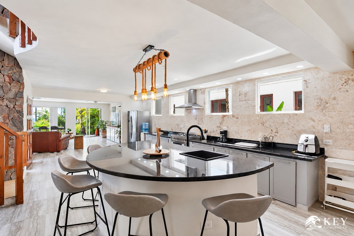 Villa de 5 Habitaciones en Las Canas Gaspar Hernández — Foto 4
