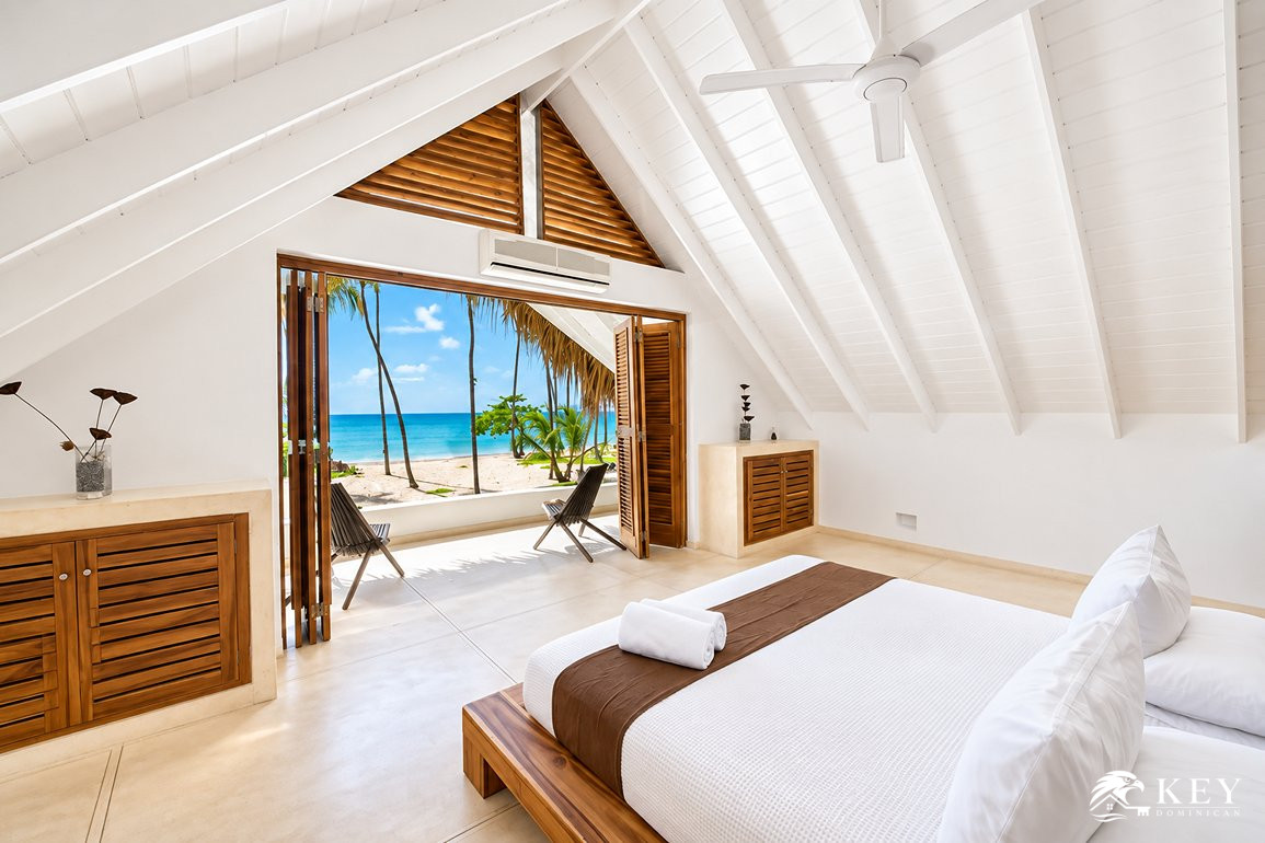 13-Bedroom Beachfront Villa for Sale in Las Terrenas — Photo 5