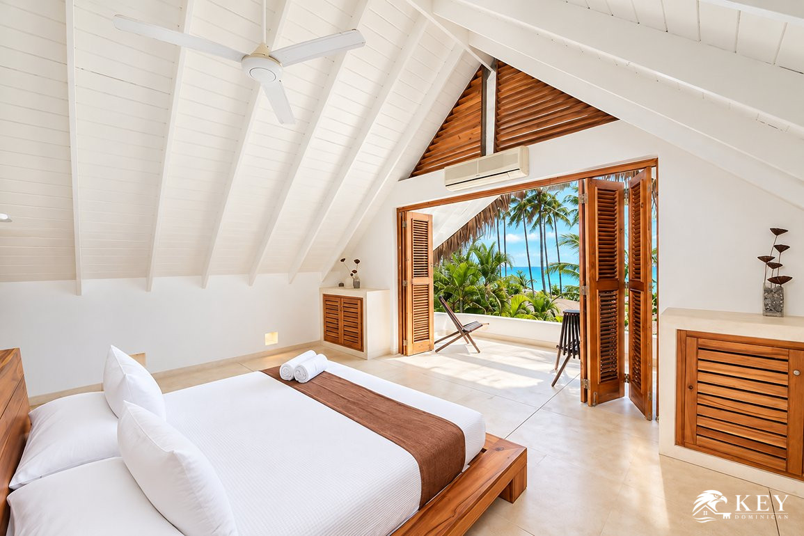13-Bedroom Beachfront Villa for Sale in Las Terrenas — Photo 8