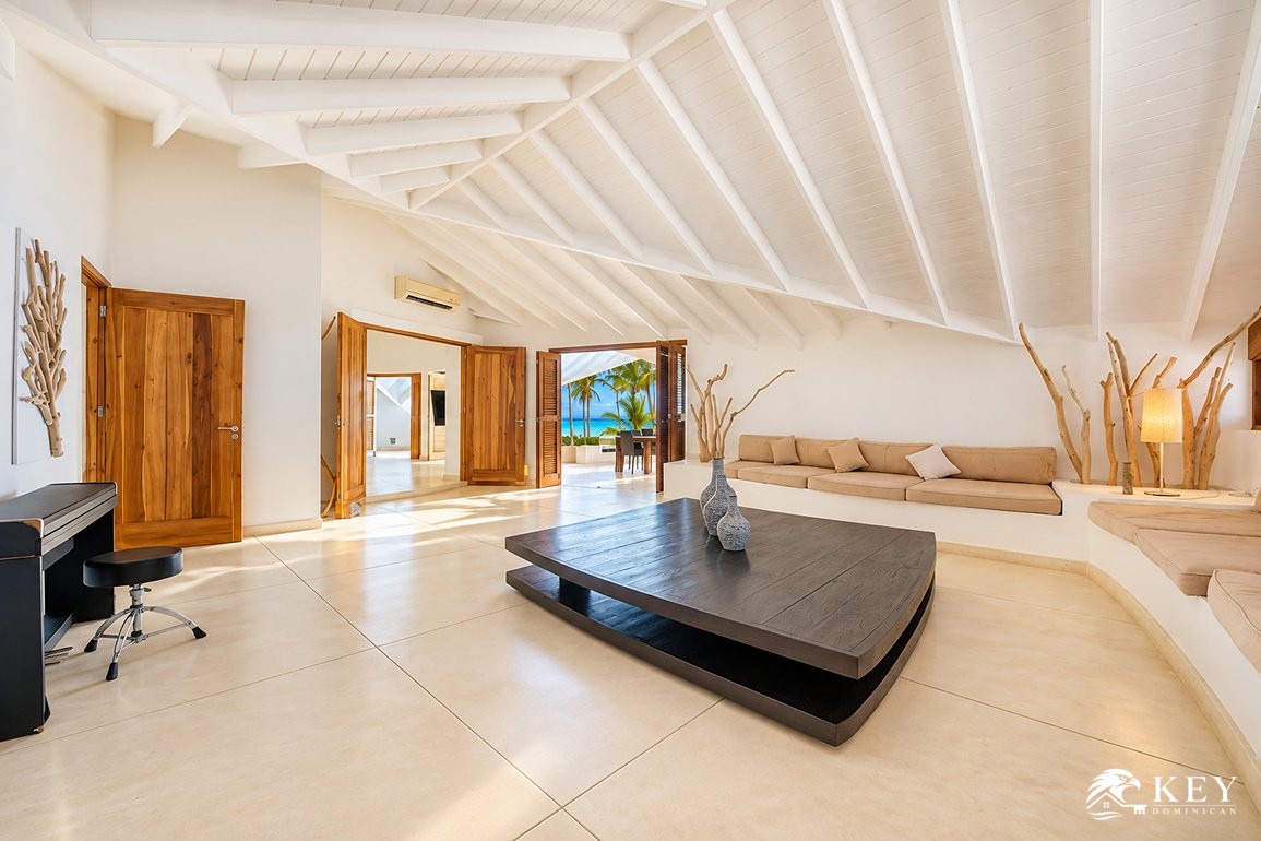 13-Bedroom Beachfront Villa for Sale in Las Terrenas — Photo 18