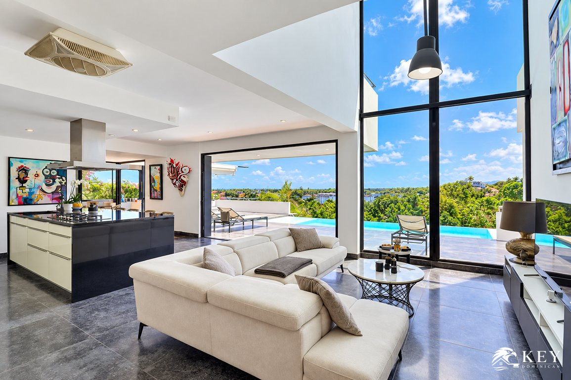 Ocean-View Home for Sale in Las Terrenas with Heated Pool — Photo 1