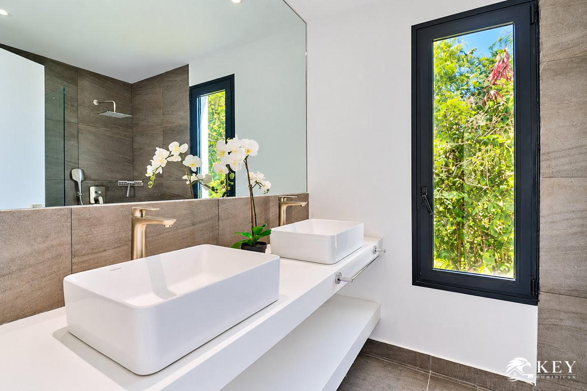 Ocean-View Home for Sale in Las Terrenas with Heated Pool — Photo 5