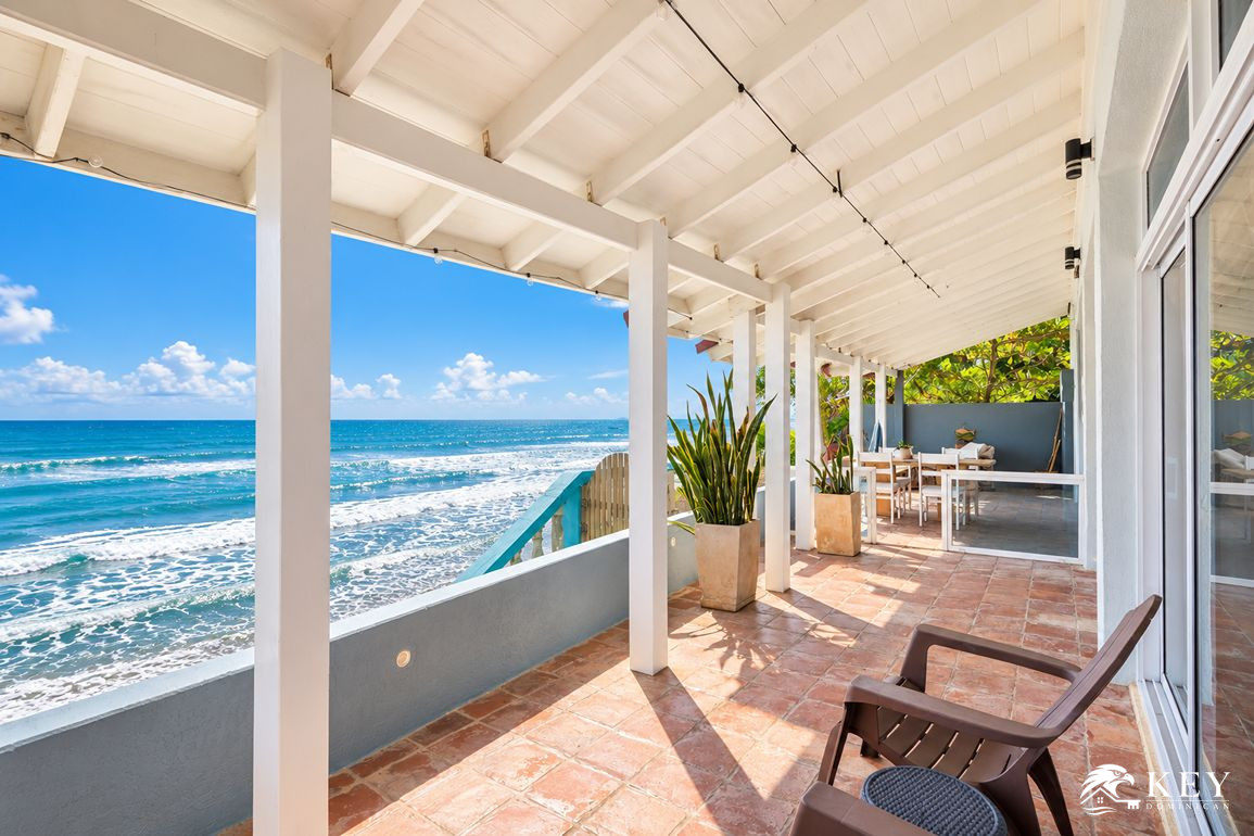 Villa de 3 Habitaciones Frente al Mar en Venta en Cabarete — Vista