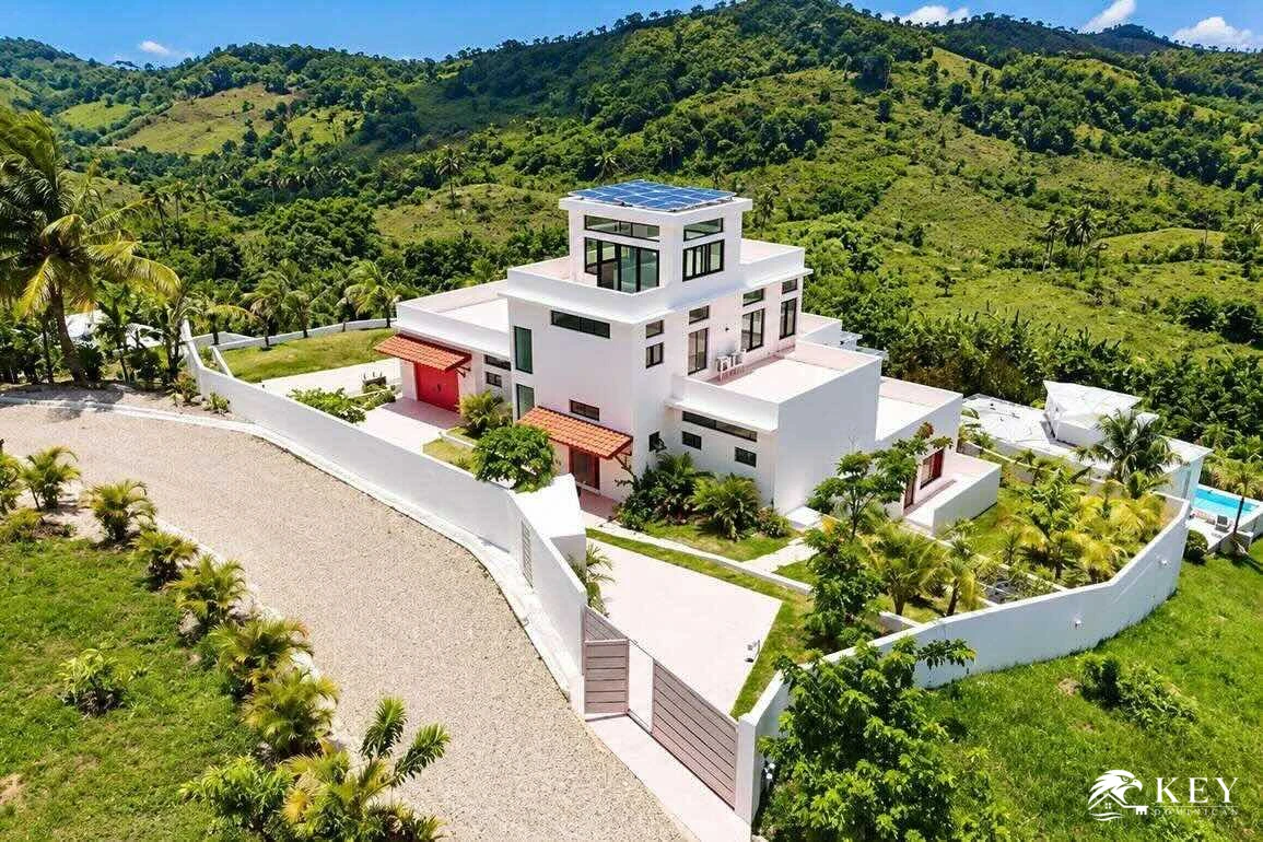 Modern 5-Bedroom Luxury Villa for Sale in Río San Juan — Photo 8