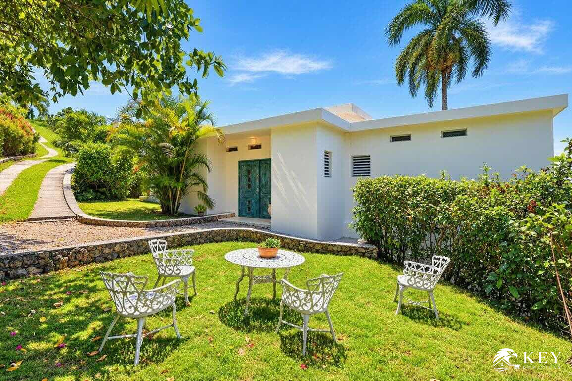4-Bedroom Villa for Sale in Río San Juan with Infinity Pool — Photo 8