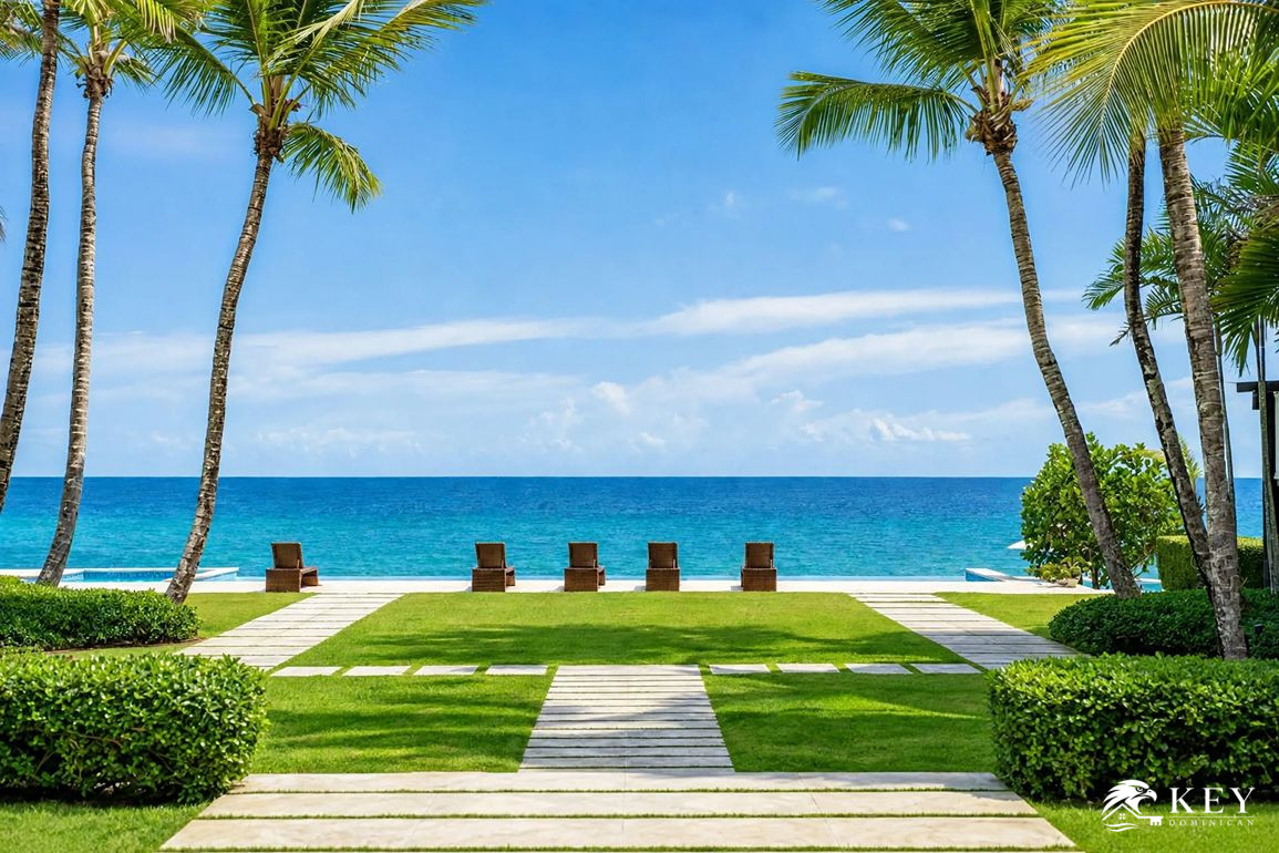 3-Bedroom Beachfront Penthouse for Sale in Playa Laguna, Sosúa — Photo 1
