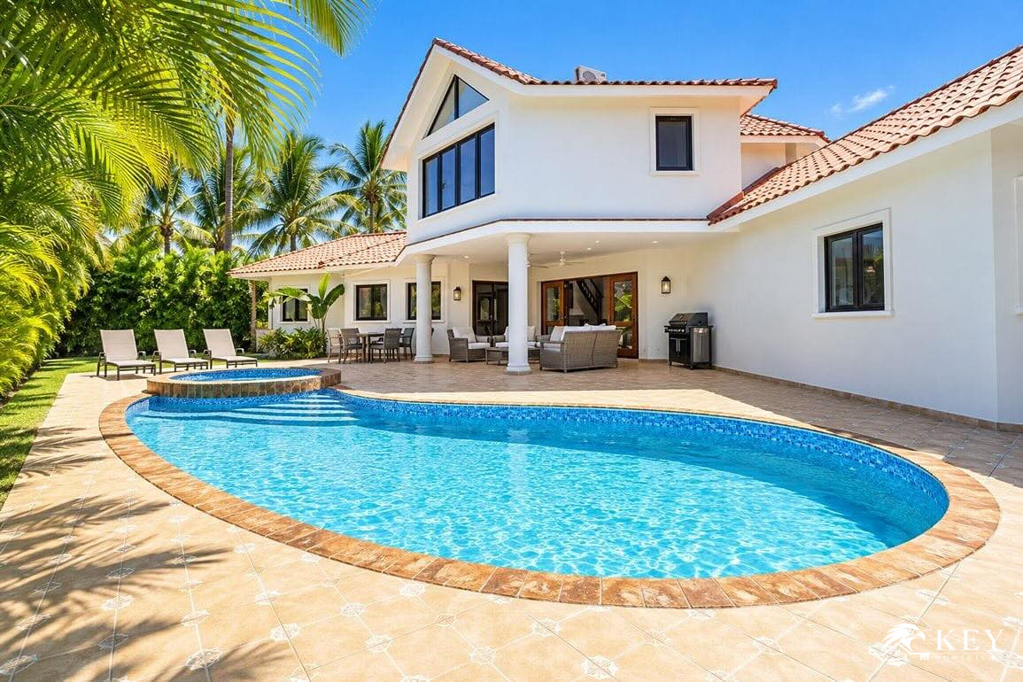Villa de 4 Habitaciones en Venta en Lomas Mironas, Cabarete — Piscina
